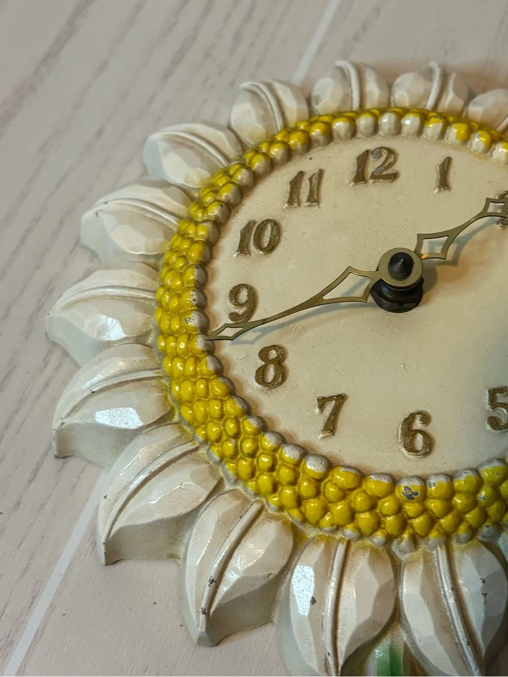 Vintage 1967 Sexton Cast Aluminum Sunflower Wall Clock